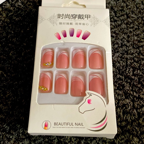 Manicure in minutes! Do it yourself Press on nails! - Picture 2 of 5